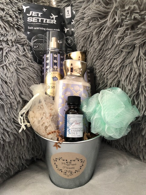Bath and Body Works Me Time Gift Set -Heart of Gold / Whipped Berry Meringue **Limited Time-FREE GIFT**