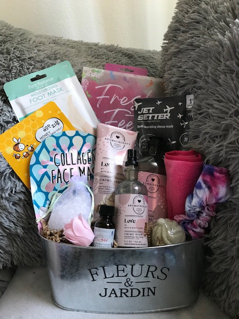 Bath and Body Works Pamper Me Gift Set Lotion Shower Gel Oil Mist Body Wash Foam Bath Gel Foot Scrubber Face Masks