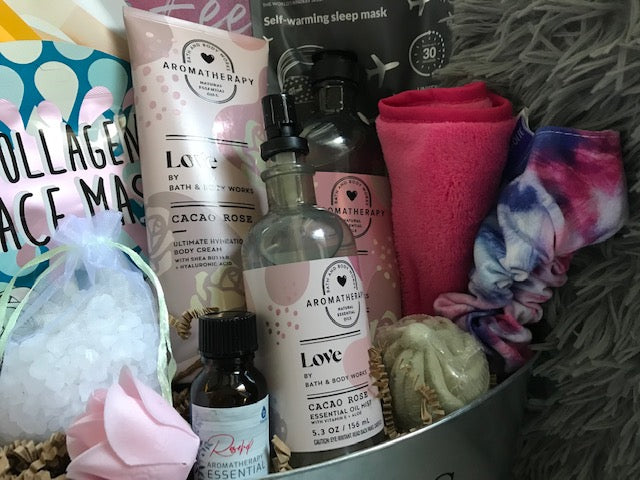 Bath and Body Works Pamper Me Gift Set Lotion Shower Gel Oil Mist Body Wash Foam Bath Gel Foot Scrubber Face Masks