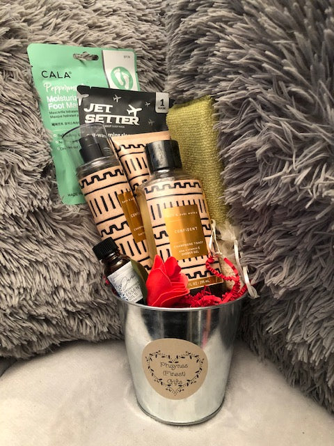 Bath and Body Works 10 Piece Self Care Gift Set Honeysuckle and Peach Spritz Champagne Toast Face/Foot Masks **Limited Time-FREE GIFT**