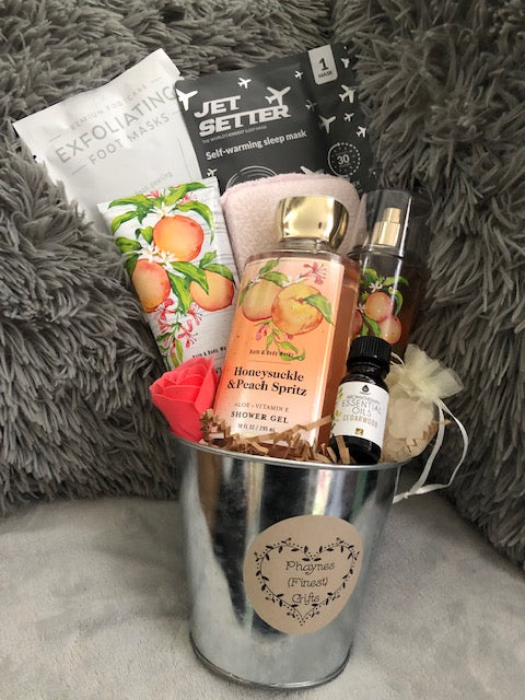 Bath and Body Works 10 Piece Self Care Gift Set Honeysuckle and Peach Spritz Champagne Toast Face/Foot Masks **Limited Time-FREE GIFT**
