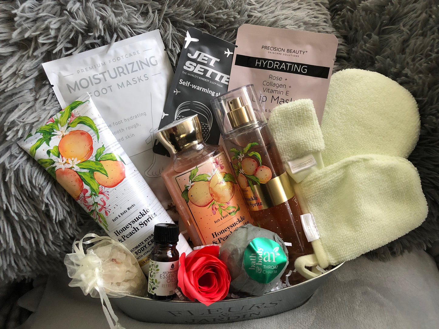 Bath and Body Works Gift Set Honeysuckle & Peach Spritz Self Warming Mask Lip Mask Foot Mask ***Limited Time Offer- FREE Gift***