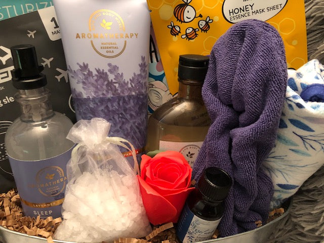Bath and Body Works Pamper Me Gift Set Lotion Shower Gel Oil Mist Body Wash Foam Bath Gel Foot Scrubber Face Masks