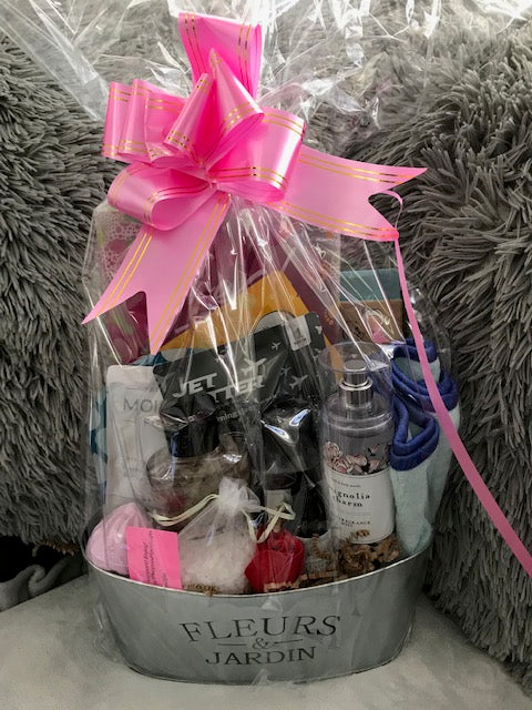 Bath and Body Works Pamper Me Gift Set Lotion Shower Gel Oil Mist Body Wash Foam Bath Gel Foot Scrubber Face Masks