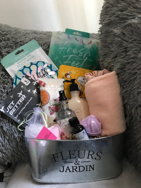 Bath and Body Works Pamper Me Gift Set Lotion Shower Gel Oil Mist Body Wash Foam Bath Gel Foot Scrubber Face Masks