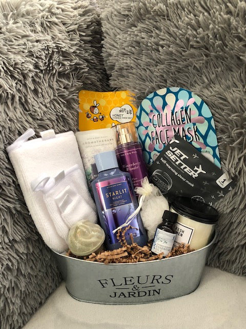 Bath and Body Works Spa Candle Gift Set 14 piece Body Cream/Lotion Candle Steam Mask Face Sheet Mask Bath Mitts Bath Bomb Salt Essential Oil