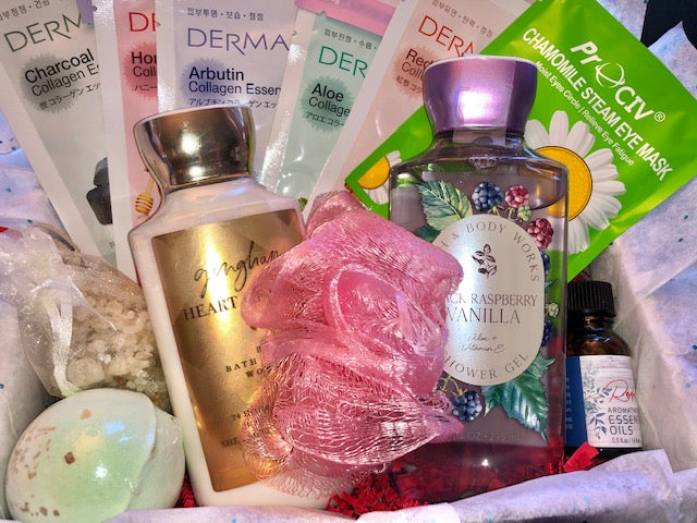 Mystery Box Bath & Body Works Lotion/Cream Shower Gel Korean Sheet Masks Lip Mask Spa Headband Bath Bomb Self Warming Eye Mask Korean Beauty Medium Box